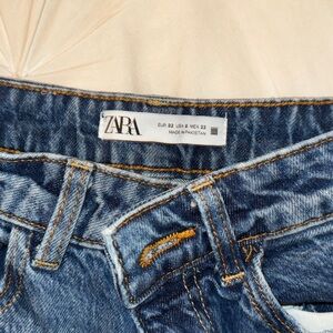 Zara Women's Denim Jeans with Contrast Stitching
